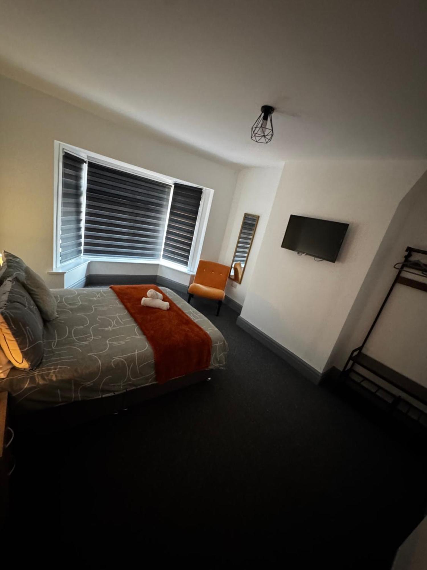 Melville House - Pet Friendly Blackpool Eksteriør billede